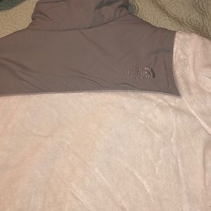 North face fuzzy white
